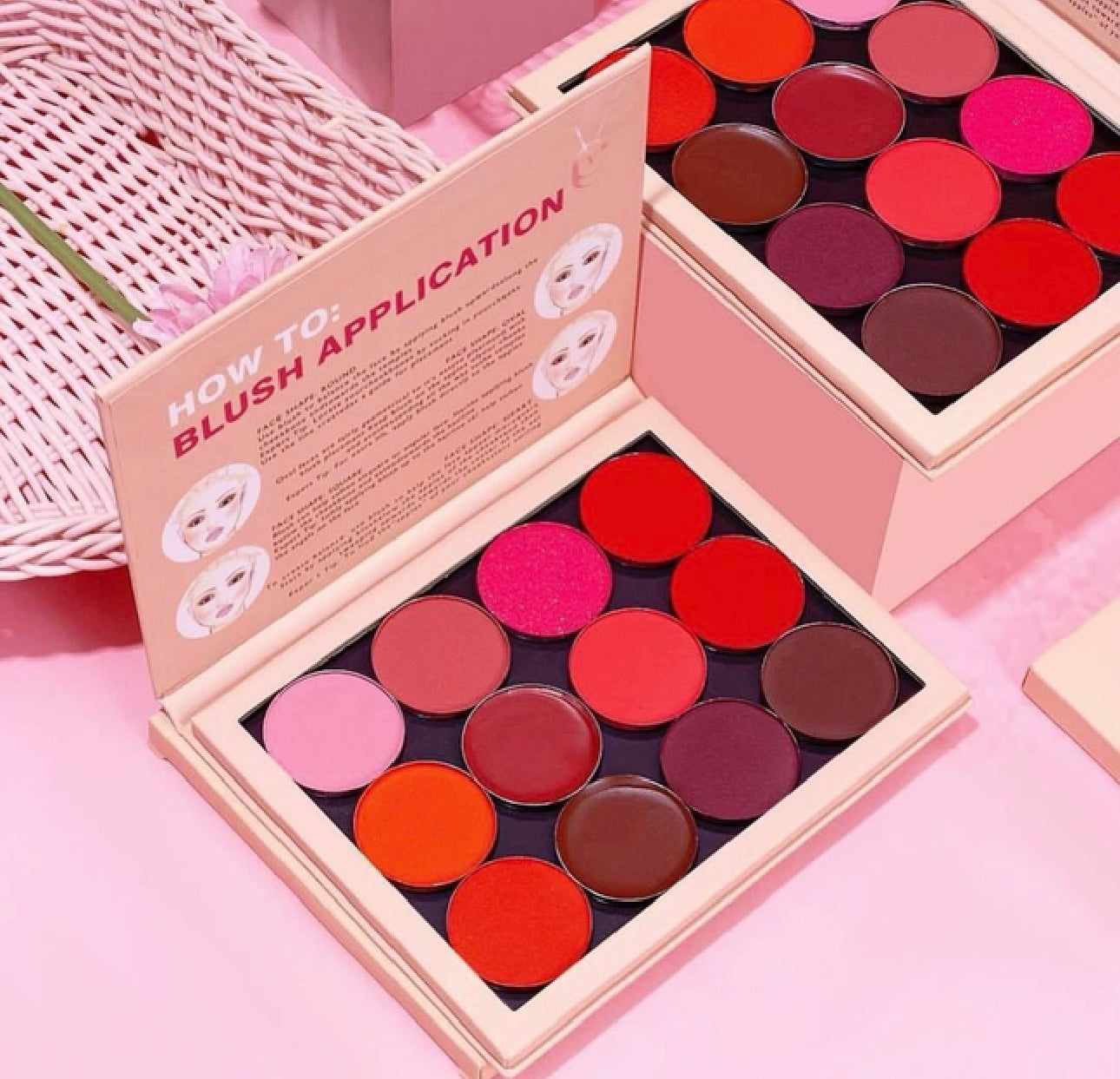 VEE BEAUTY - blush and cream palette