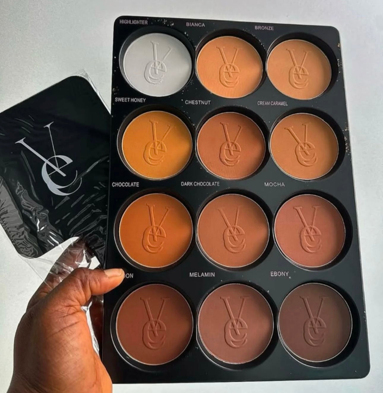 VEE BEAUTY - Palette 12in1